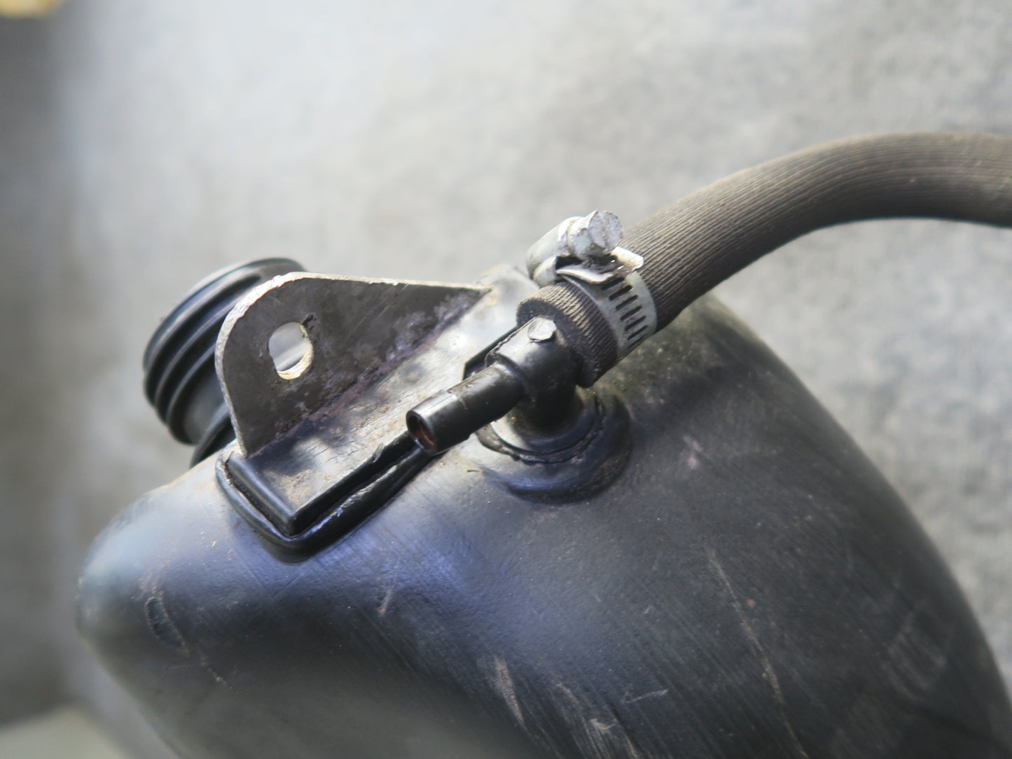 1984-1995 Porsche 928 S Fuel Tank Unit