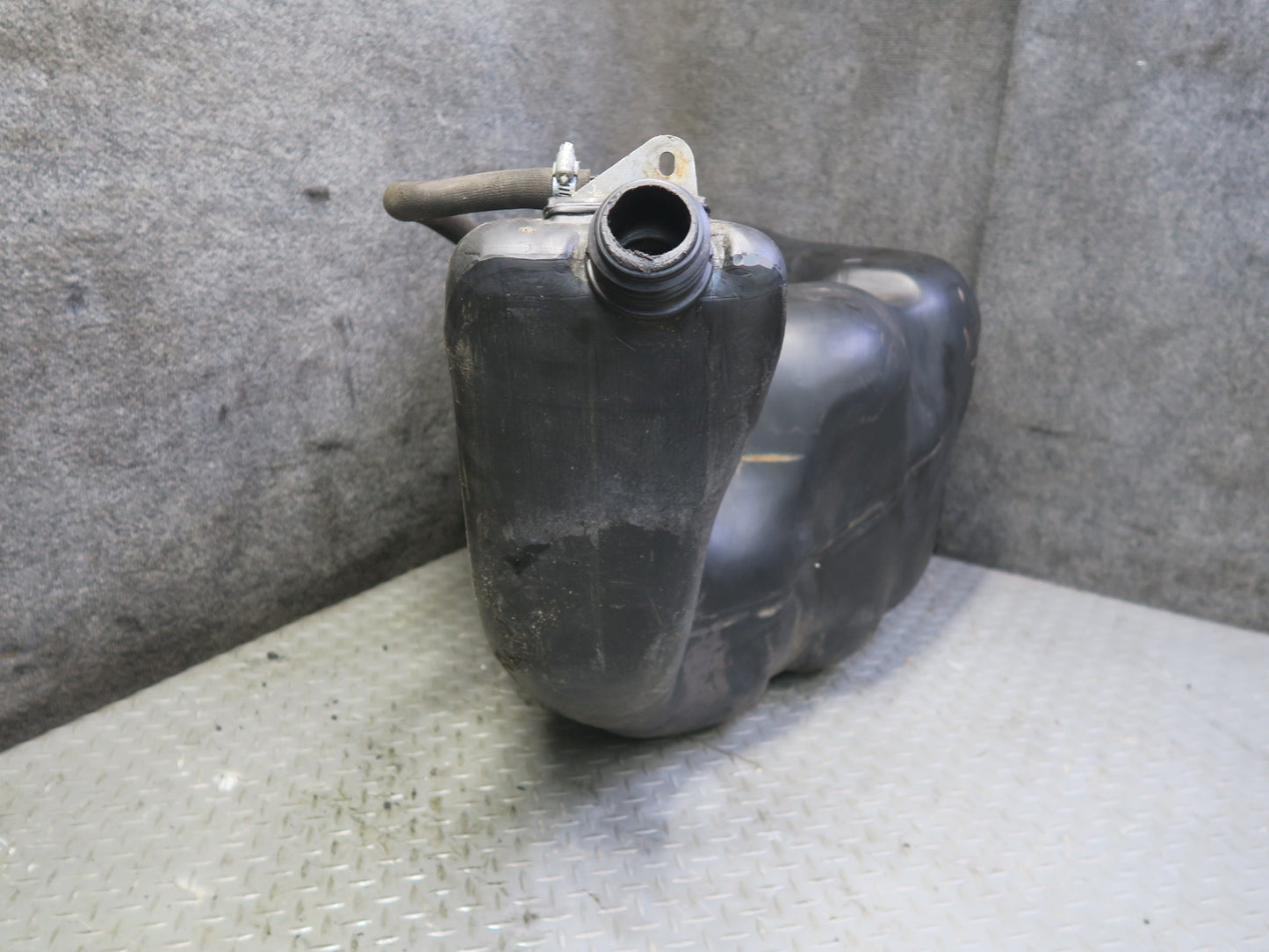 1984-1995 Porsche 928 S Fuel Tank Unit