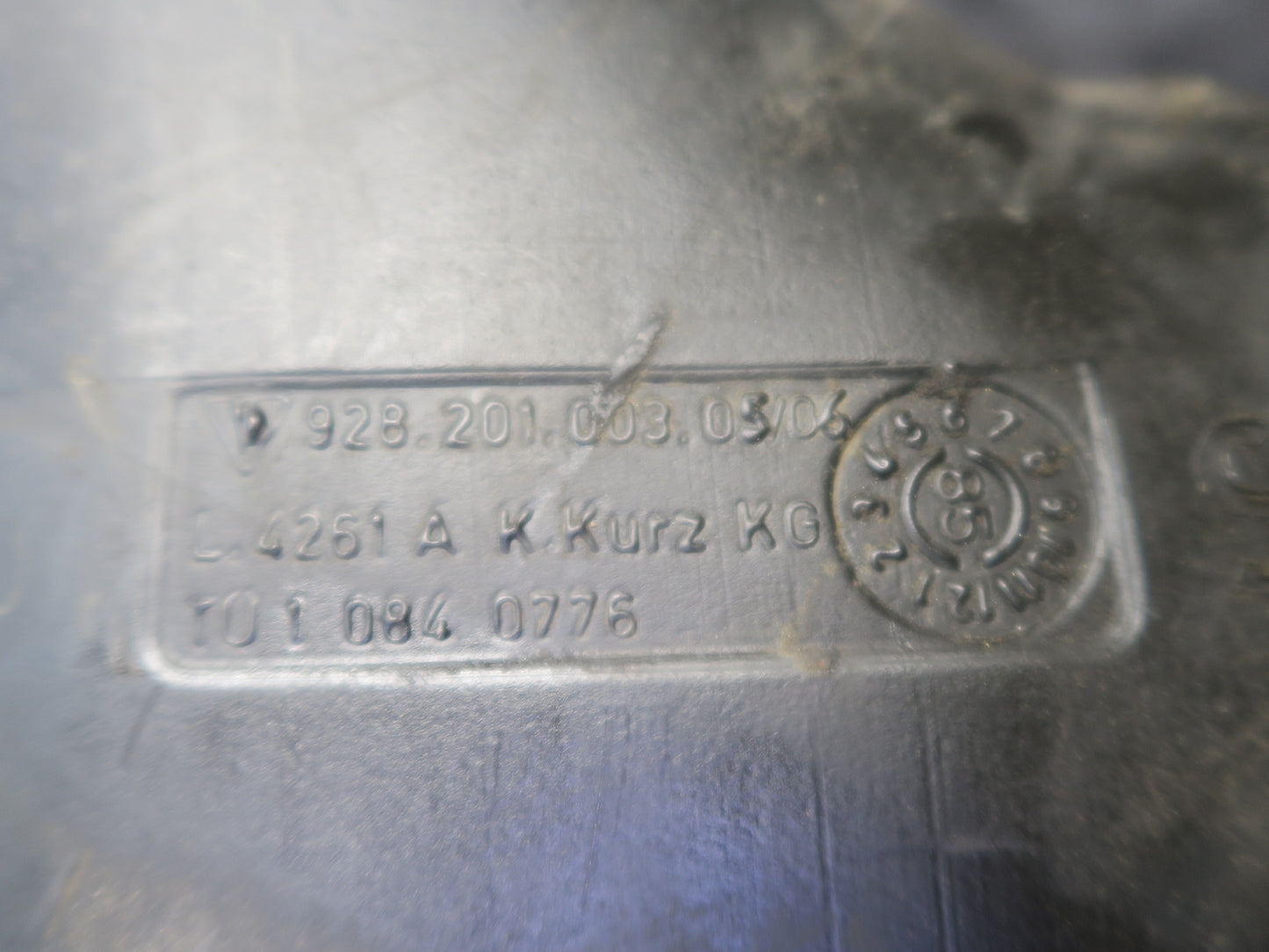 1984-1995 Porsche 928 S Fuel Tank Unit