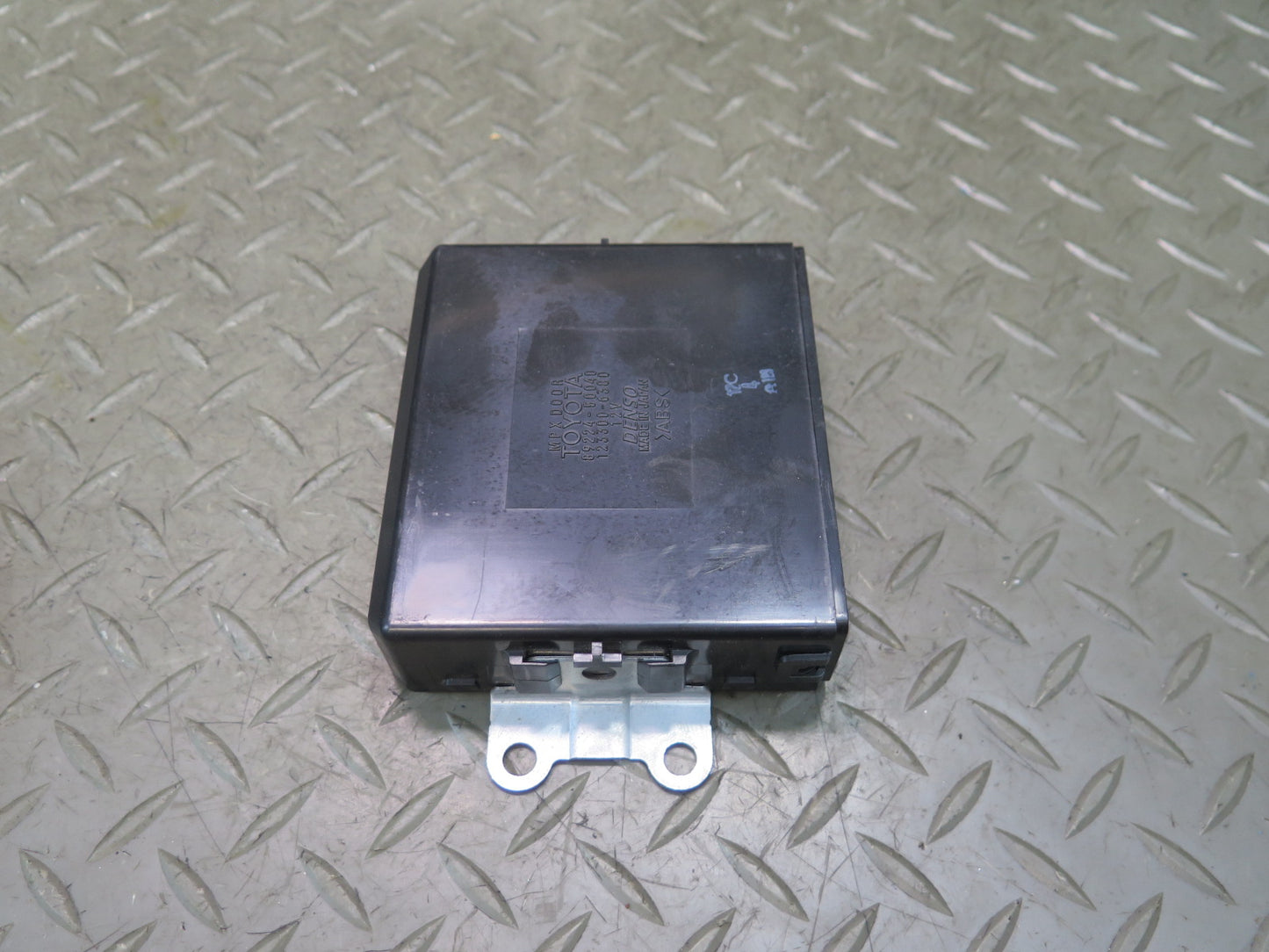01-03 Lexus UCF30L LS430 Rear Door Multiplex Control Module 89224-50040 OEM