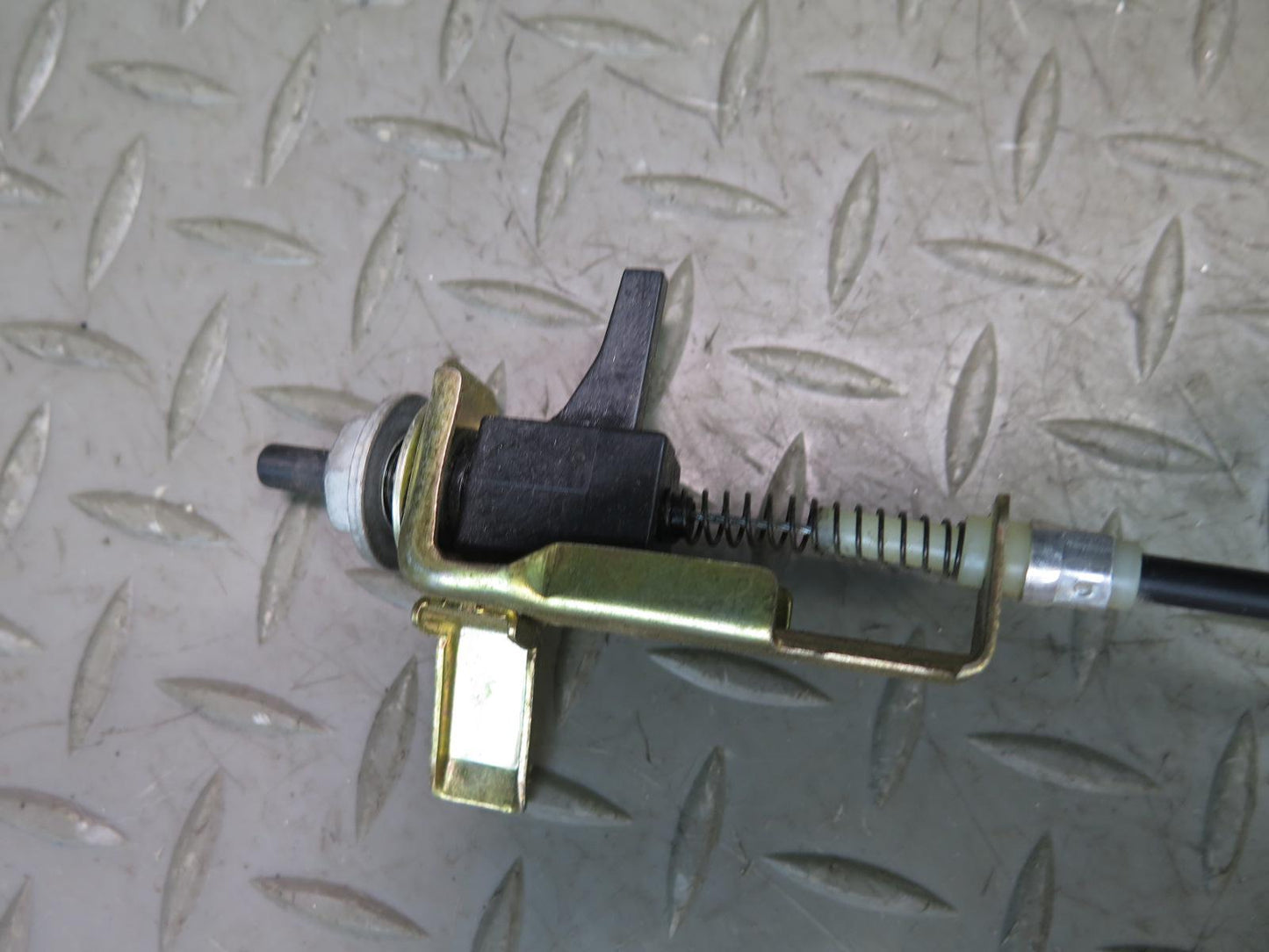 01-06 Lexus UCF30L LS430 Fuel Tank Filler Door Lid Actuator Motor OEM