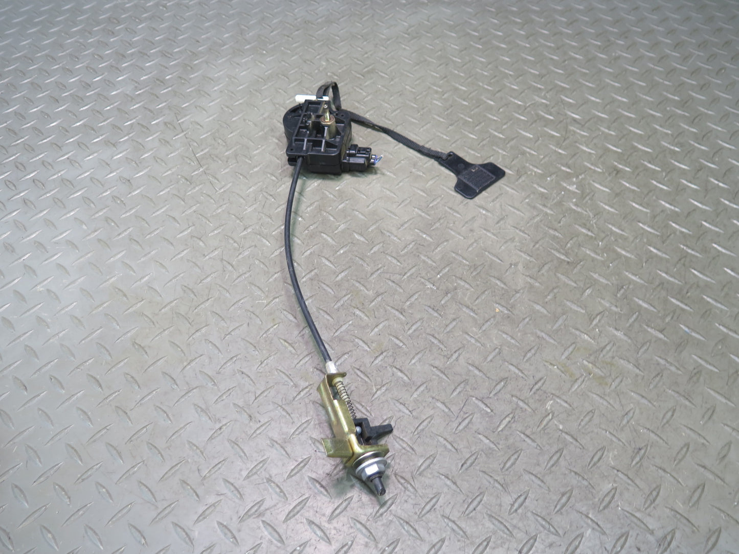 01-06 Lexus UCF30L LS430 Fuel Tank Filler Door Lid Actuator Motor OEM