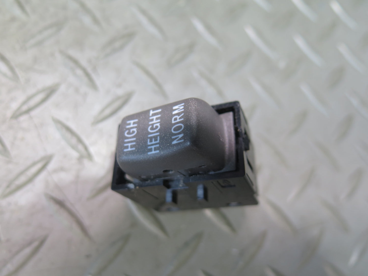 01-03 Lexus UCF30L LS430 Suspension Sport Norm Height ECT Control Switch Set OEM