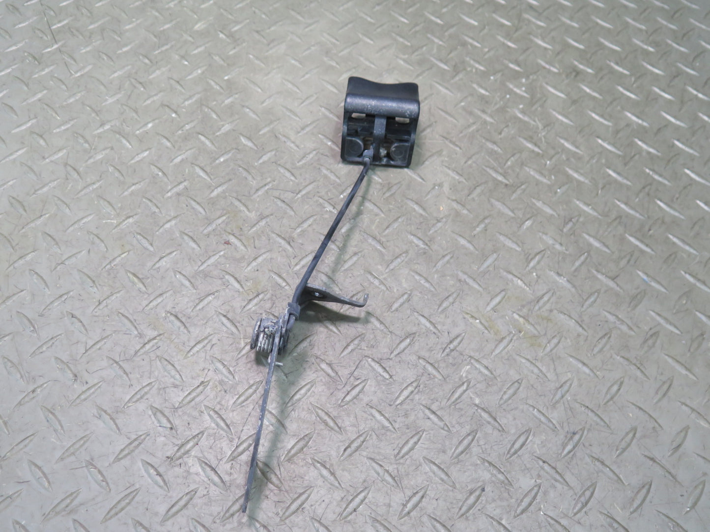 01-03 Lexus UCF30L LS430 Hood Lock Catch Open Release Mechanism OEM