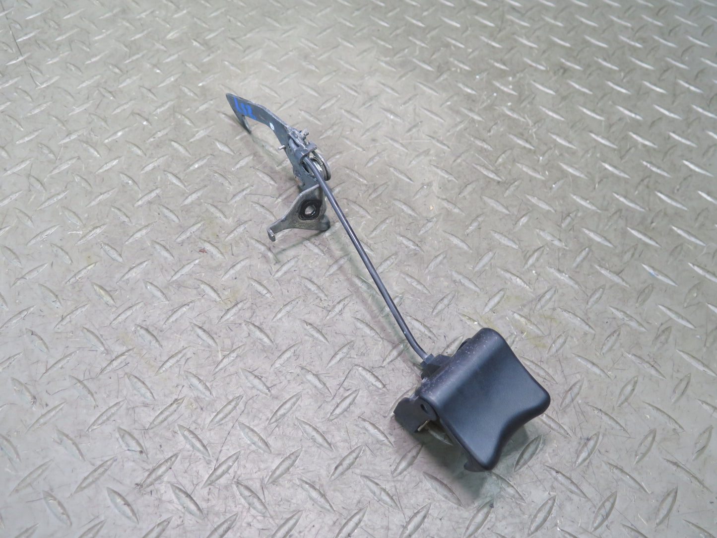 01-03 Lexus UCF30L LS430 Hood Lock Catch Open Release Mechanism OEM