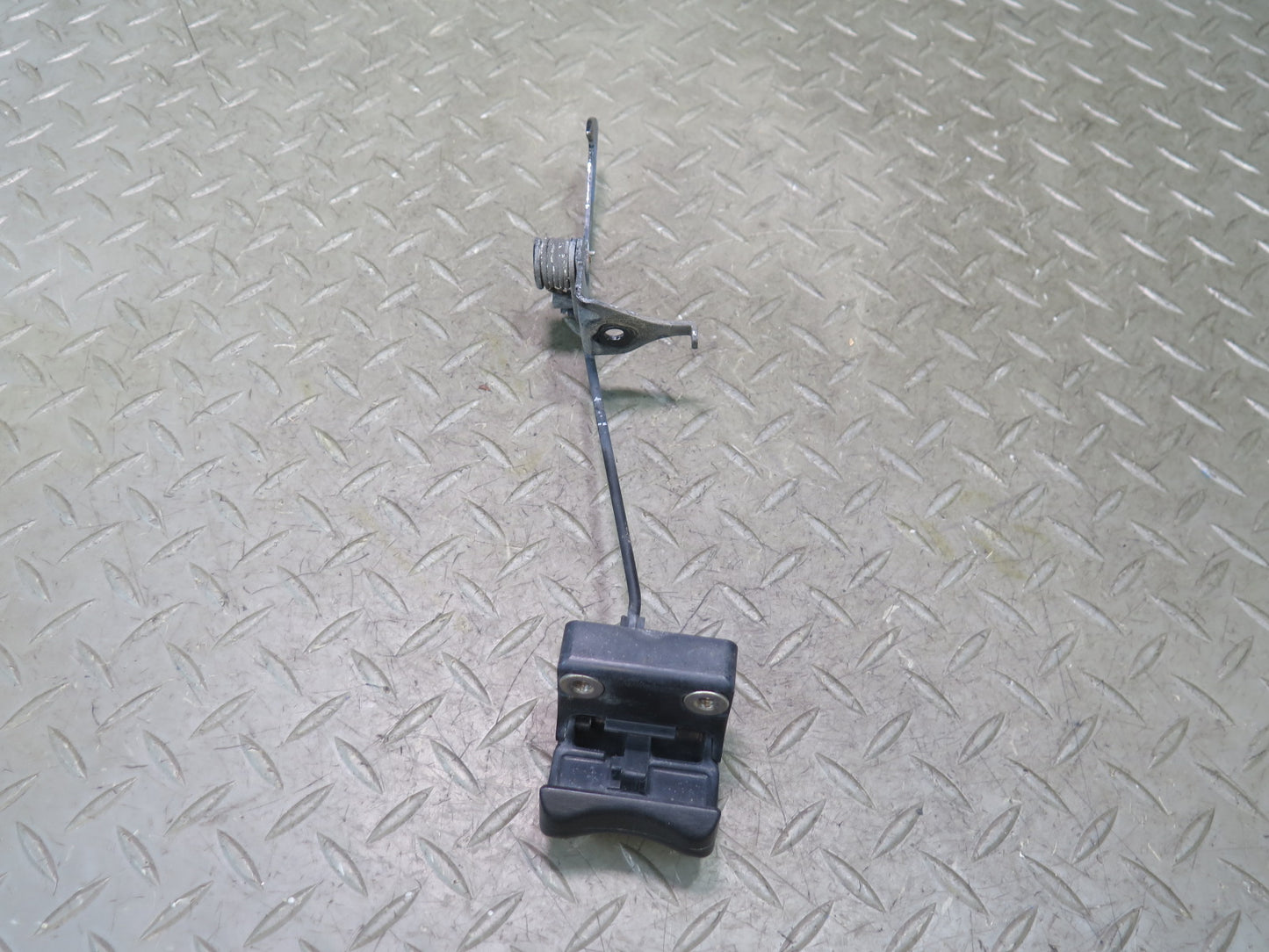 01-03 Lexus UCF30L LS430 Hood Lock Catch Open Release Mechanism OEM