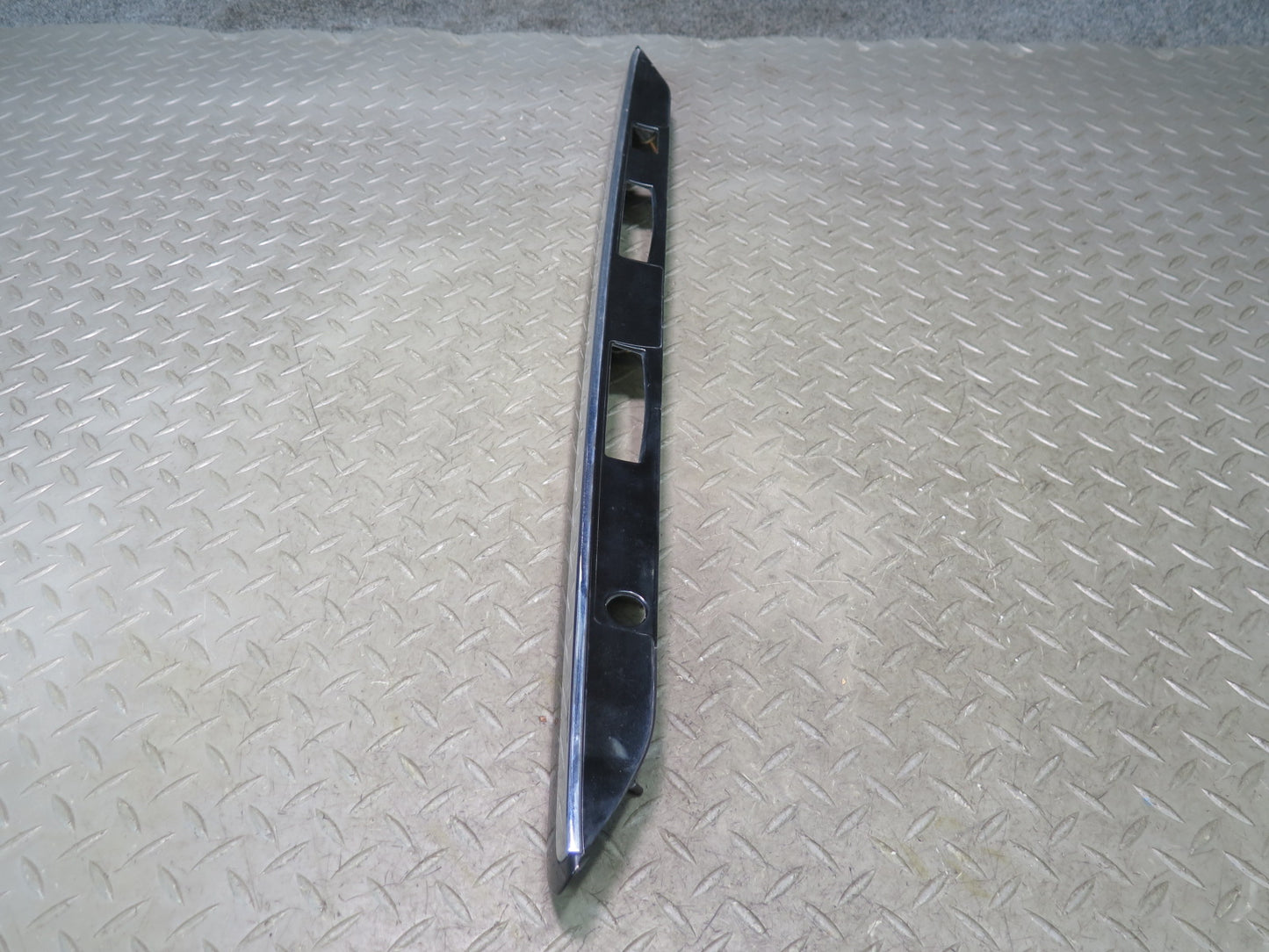 01-03 Lexus LS430 UCF30L Rear Trunk License Light Trim Molding Cover Panel OEM