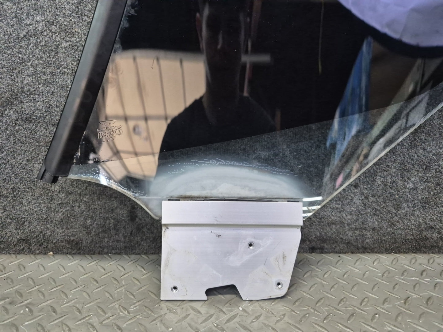 03-10 Bentley Continental GT Coupe Rear Right Quarter Glass Window
