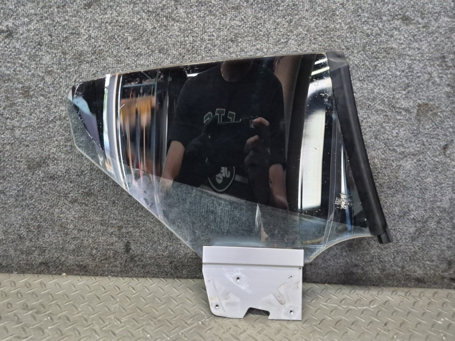 03-10 Bentley Continental GT Coupe Rear Left Quarter Glass Window