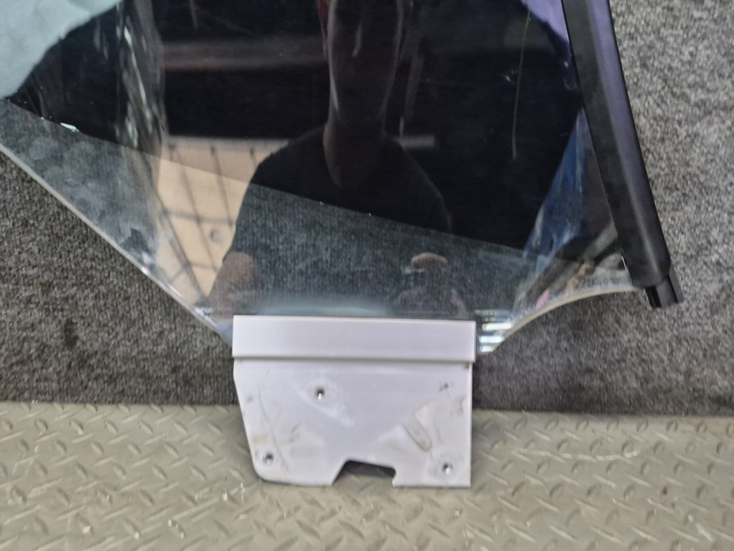 03-10 Bentley Continental GT Coupe Rear Left Quarter Glass Window