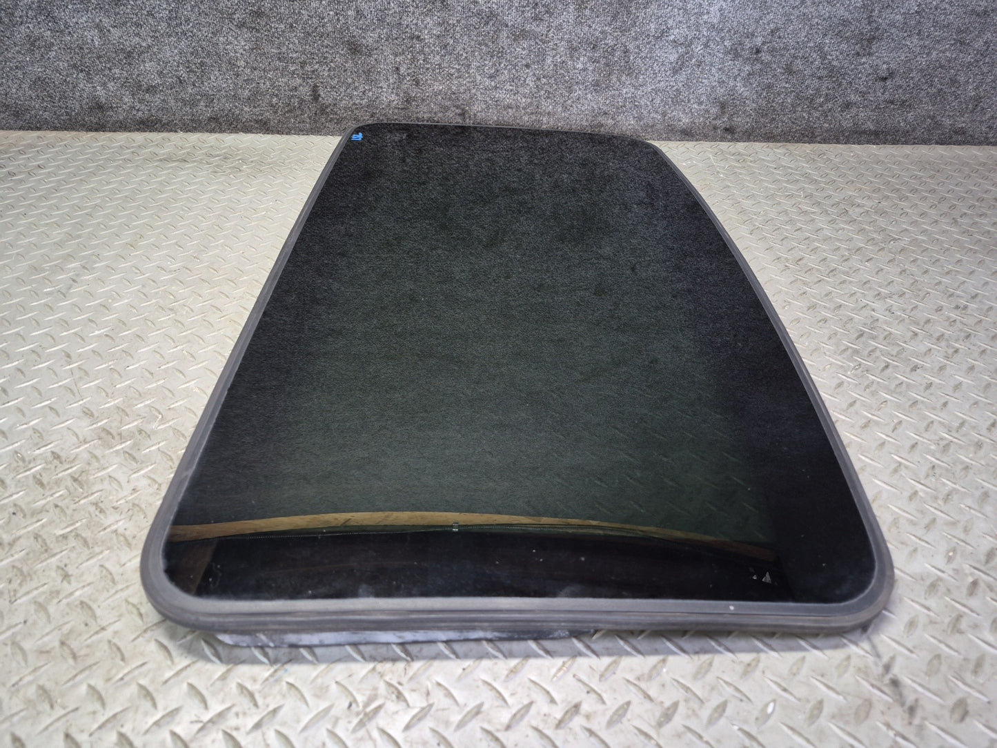 01-06 Lexus UCF30L LS430 Sunroof Moonroof Glass Window Panel OEM