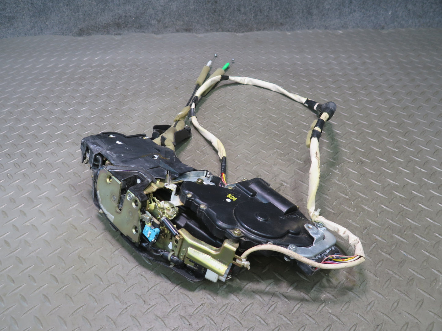 02-06 Lexus UCF30L LS430 Front Left Door Lock Latch Actuator w Soft Close OEM