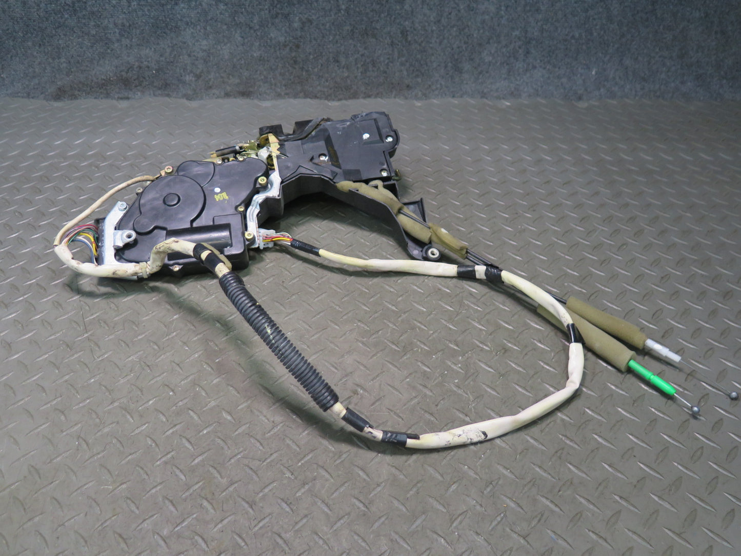 02-06 Lexus UCF30L LS430 Front Left Door Lock Latch Actuator w Soft Close OEM