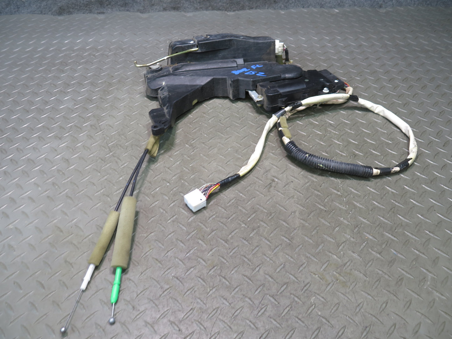 02-06 Lexus UCF30L LS430 Front Left Door Lock Latch Actuator w Soft Close OEM