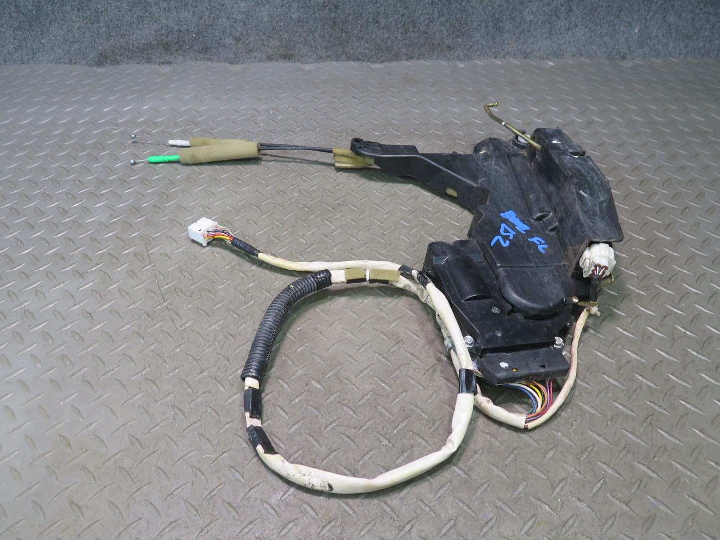 02-06 Lexus UCF30L LS430 Front Left Door Lock Latch Actuator w Soft Close OEM