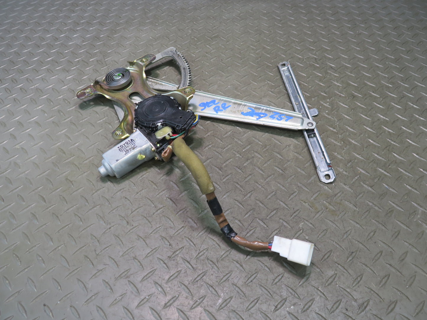 01-06 Lexus UCF30L LS430 Rear Right Door Window Regulator w Motor OEM