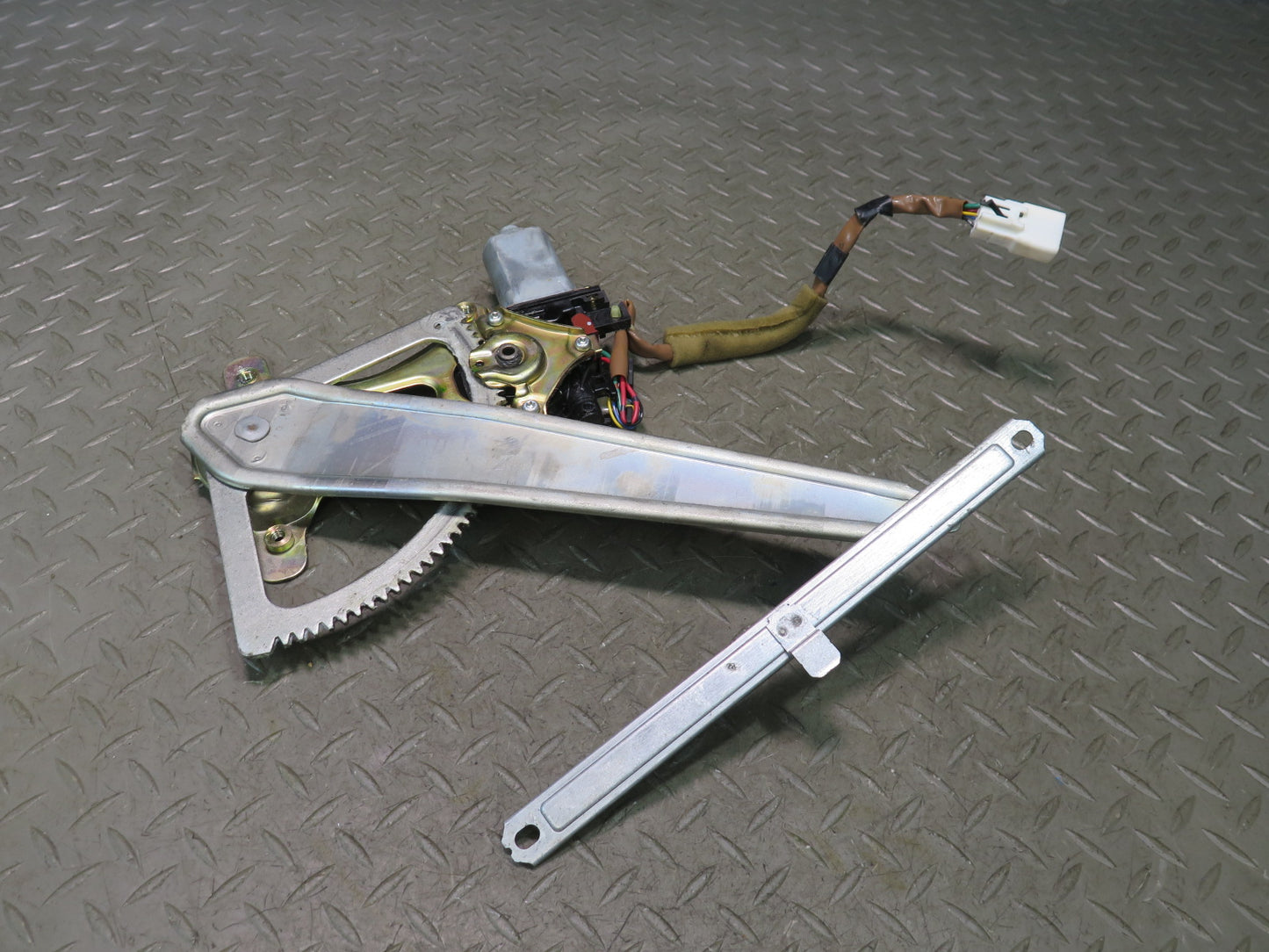 01-06 Lexus UCF30L LS430 Rear Right Door Window Regulator w Motor OEM