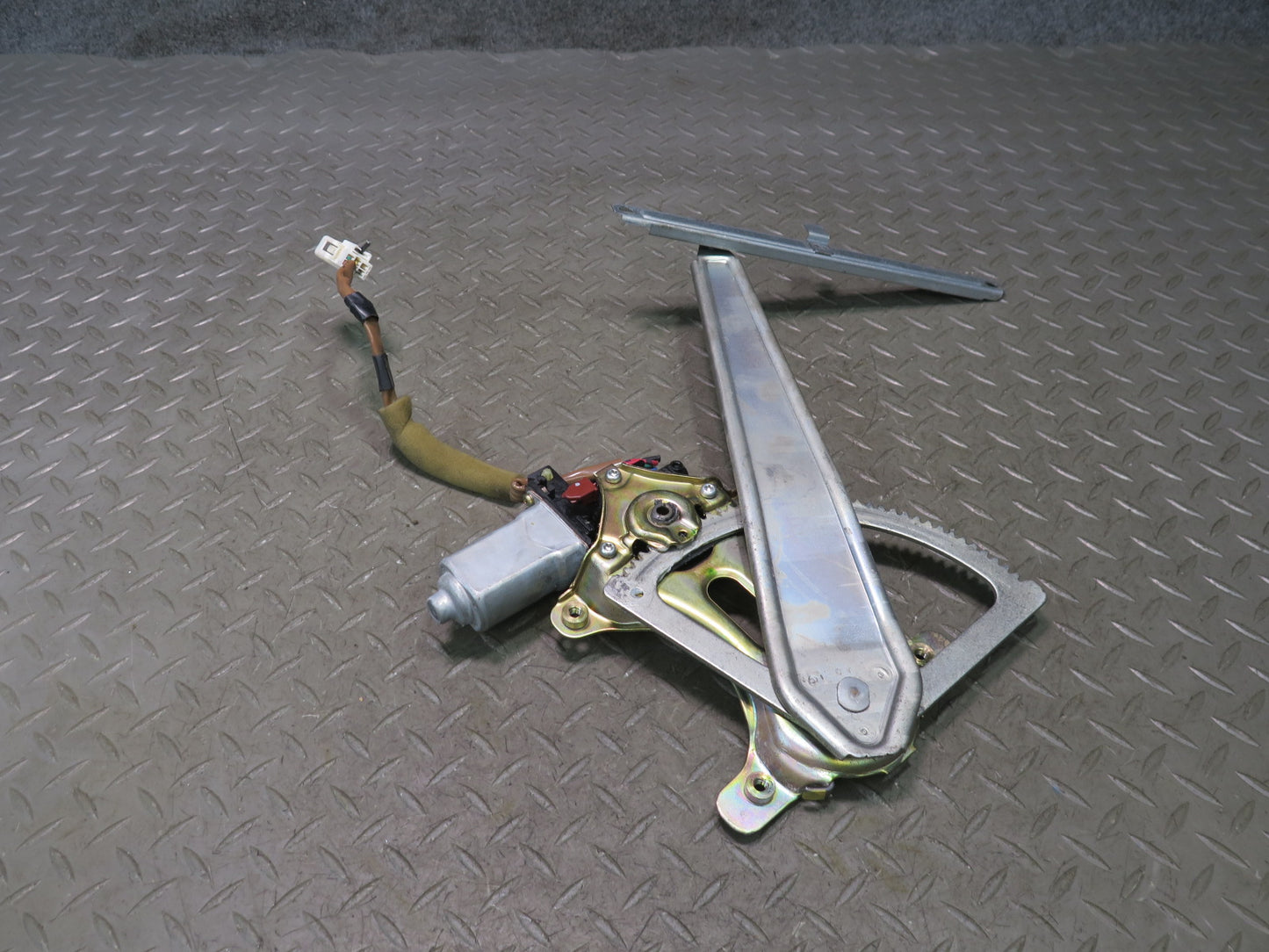 01-06 Lexus UCF30L LS430 Rear Right Door Window Regulator w Motor OEM