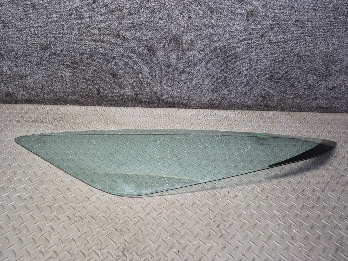 1984-1991 Porsche 928 Rear Left Driver Side Quarter Glass Window