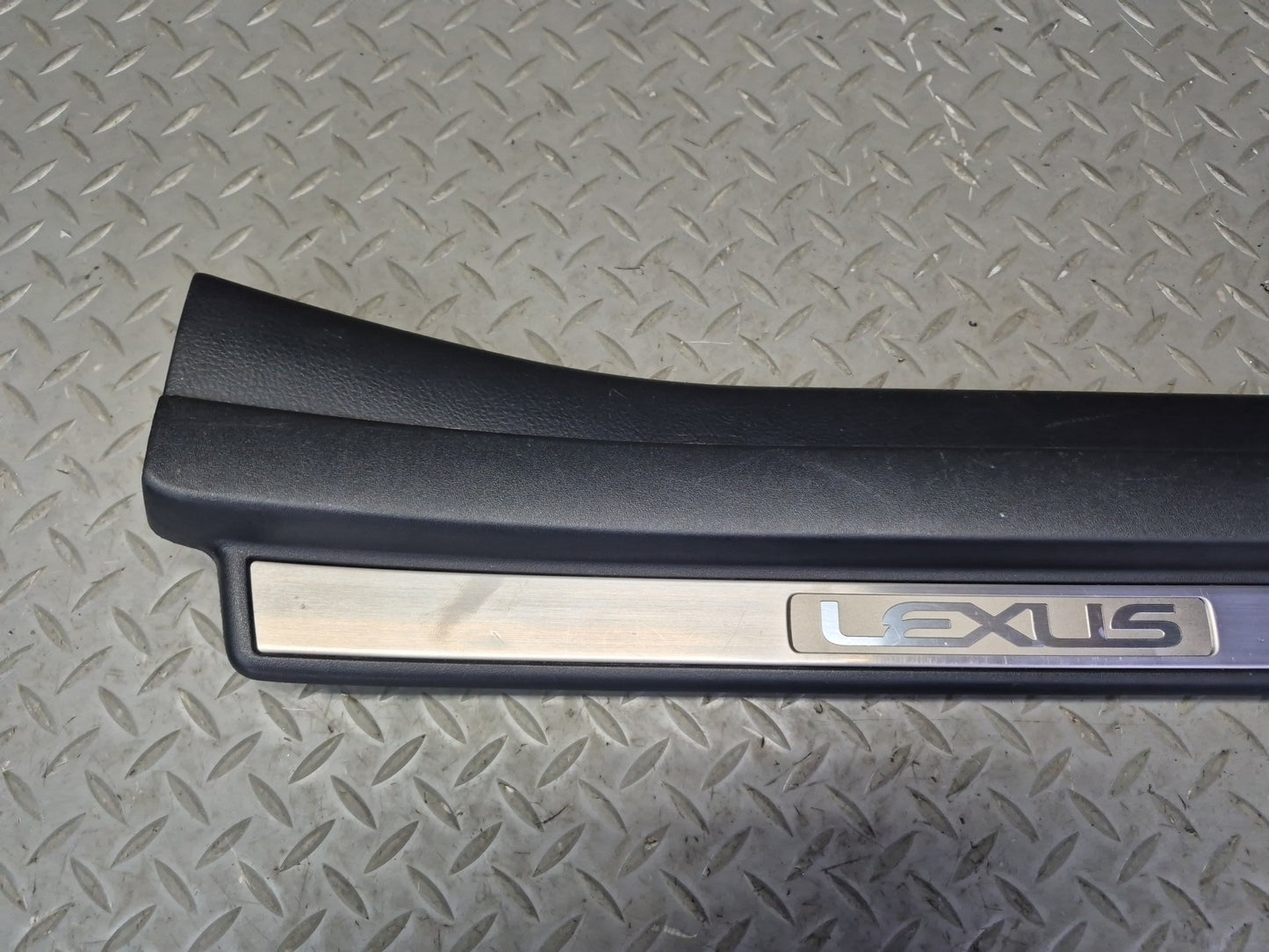 01-06 Lexus UCF30L LS430 Set of 2 Rear Door Scuff Sill Plate Trim Panel OEM