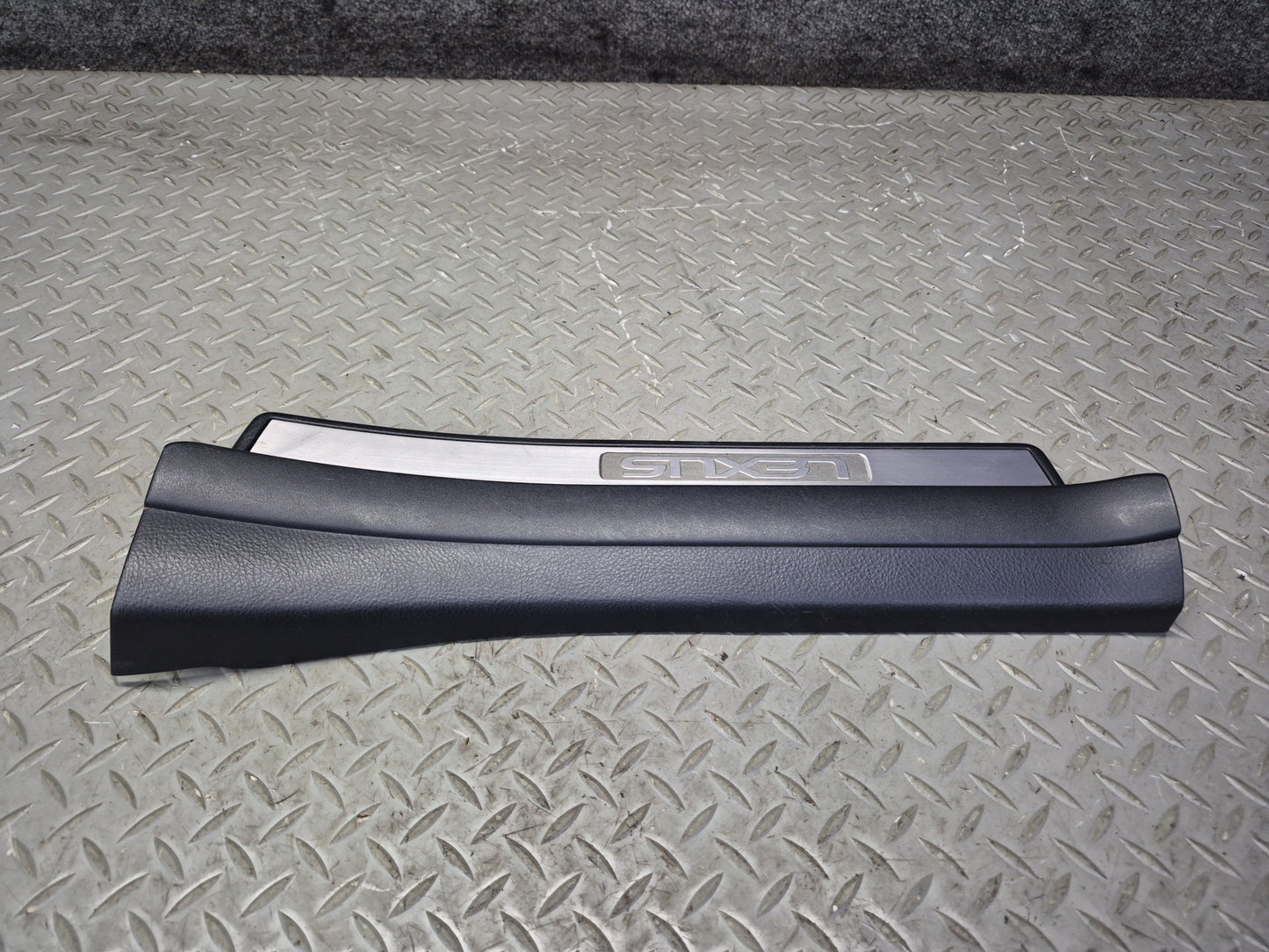 01-06 Lexus UCF30L LS430 Set of 2 Rear Door Scuff Sill Plate Trim Panel OEM