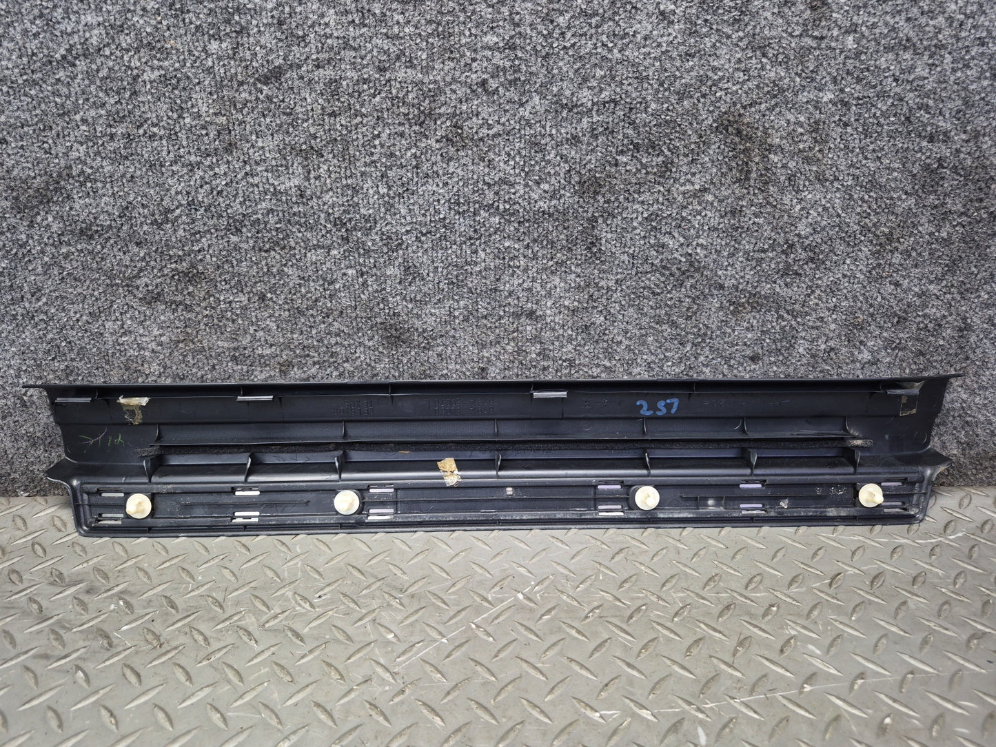 01-06 Lexus UCF30L LS430 Set of 2 Front Door Scuff Sill Plate Trim Panel OEM
