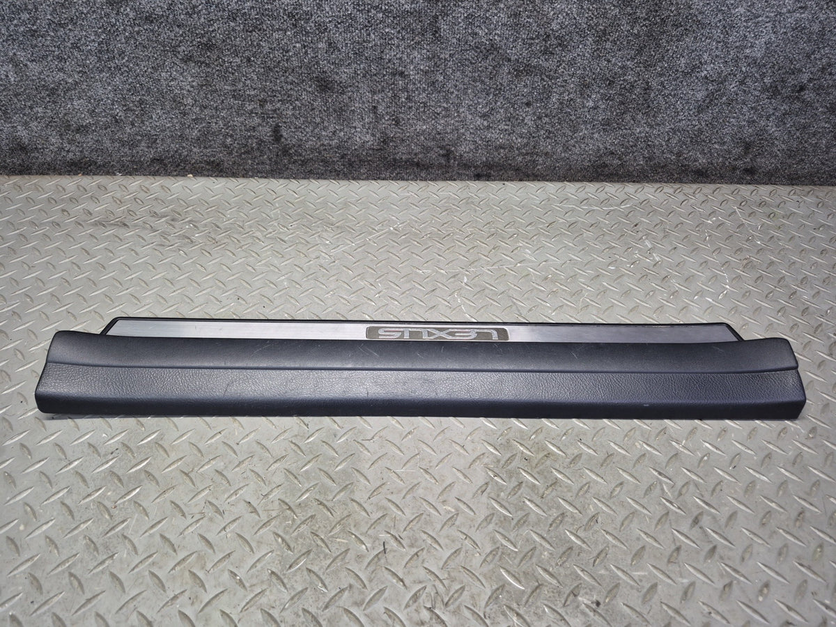 01-06 Lexus UCF30L LS430 Set of 2 Front Door Scuff Sill Plate Trim Panel OEM