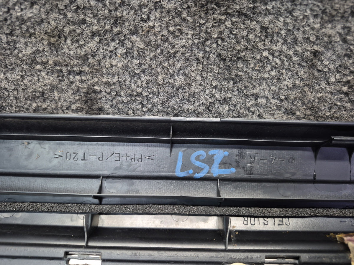 01-06 Lexus UCF30L LS430 Set of 2 Front Door Scuff Sill Plate Trim Panel OEM
