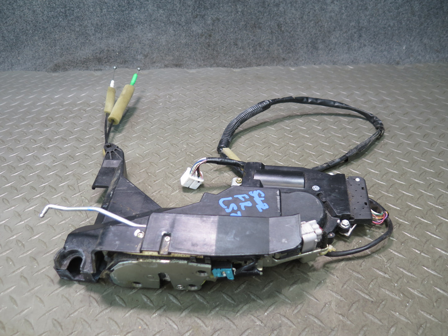 02-06 Lexus UCF30L LS430 Front Right Door Lock Latch Actuator w Soft Close OEM