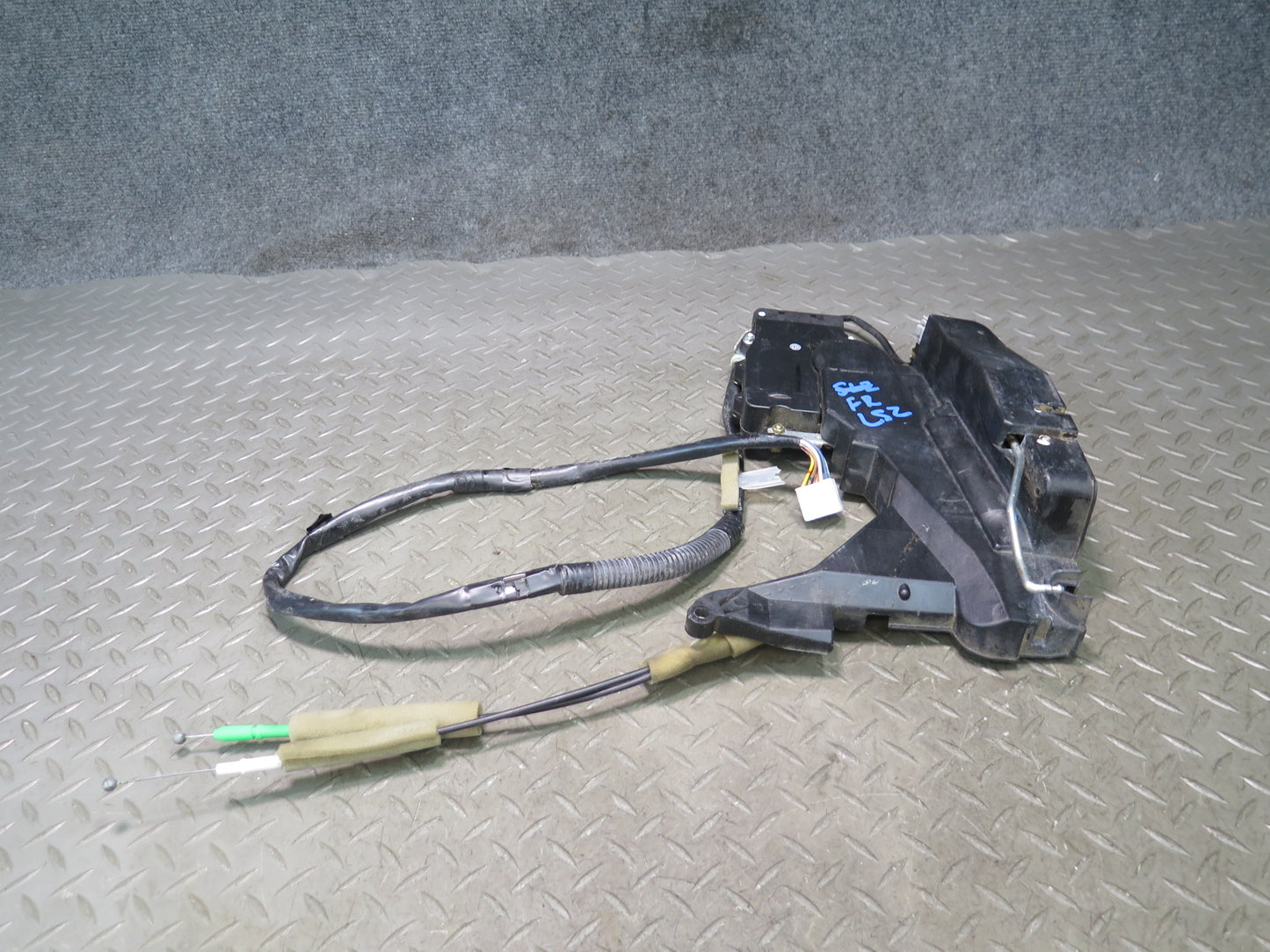 02-06 Lexus UCF30L LS430 Front Right Door Lock Latch Actuator w Soft Close OEM