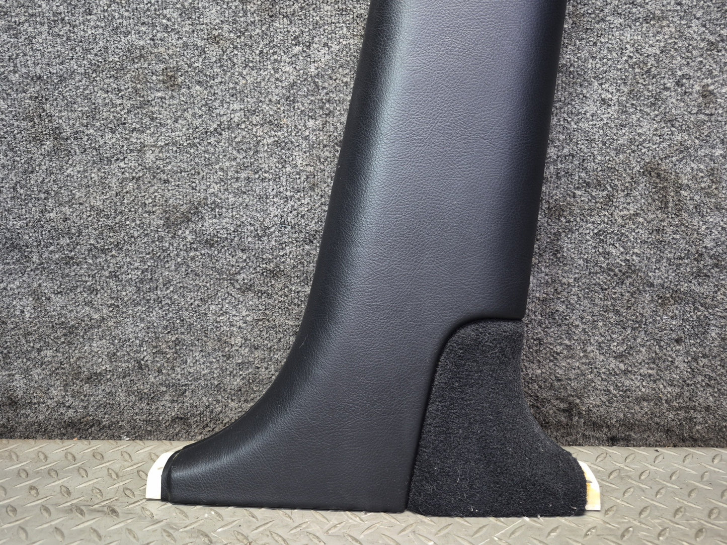 01-03 Lexus UCF30L LS430 Center Left & Right Lower B Pillar Trim Cover Panel OEM
