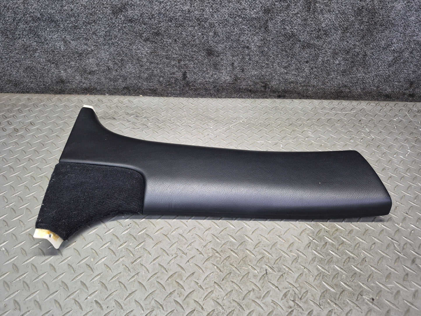 01-03 Lexus UCF30L LS430 Center Left & Right Lower B Pillar Trim Cover Panel OEM