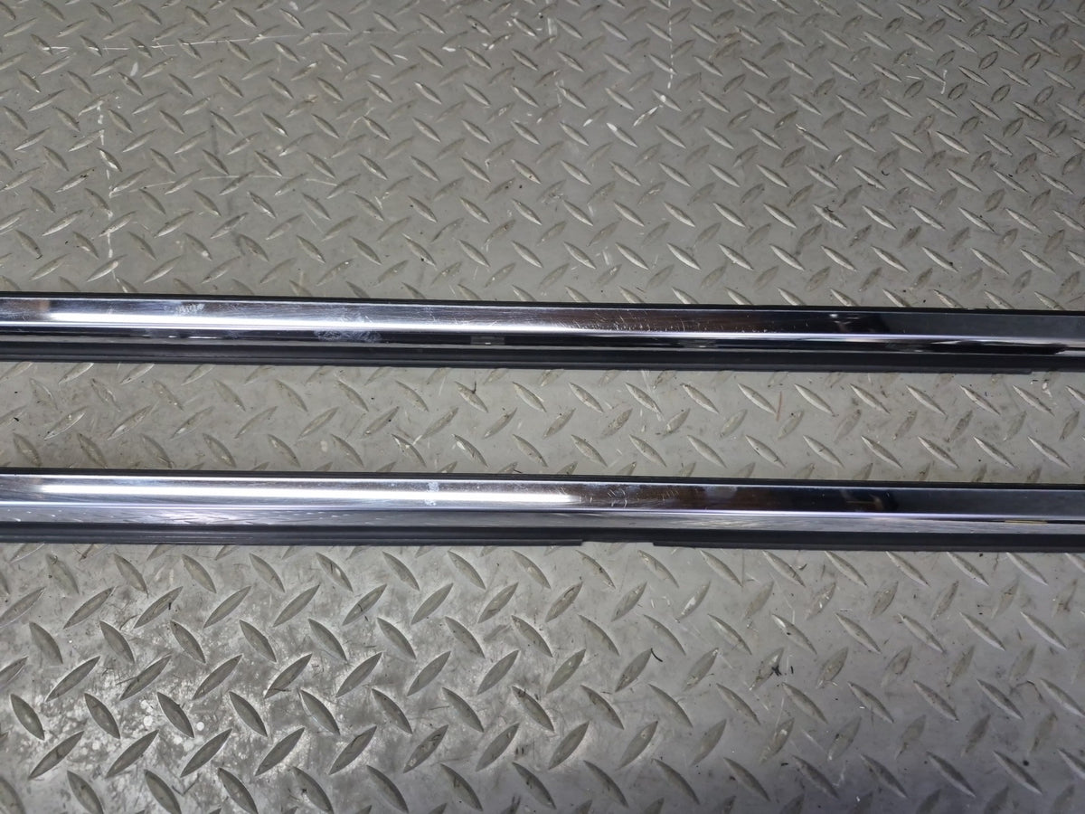 01-06 Lexus UCF30L LS430 Front Right & Left Door Weatherstrip Molding OEM