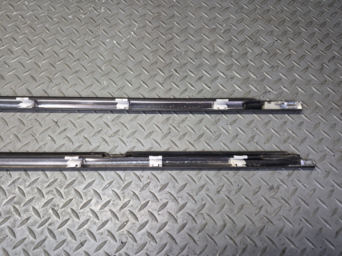01-06 Lexus UCF30L LS430 Front Right & Left Door Weatherstrip Molding OEM
