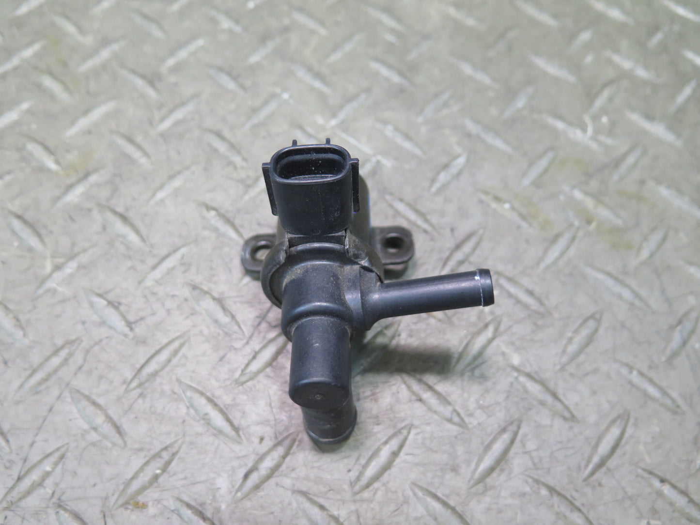 01-06 Lexus UCF30L LS430 Vacuum Valve Switch 90910-12242 OEM