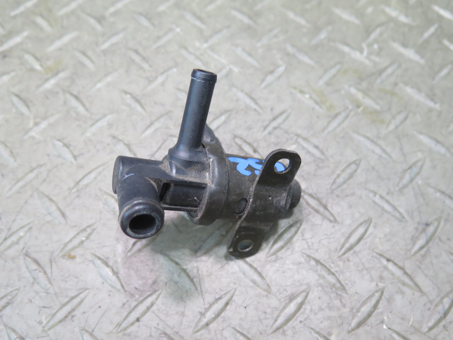 01-06 Lexus UCF30L LS430 Vacuum Valve Switch 90910-12242 OEM
