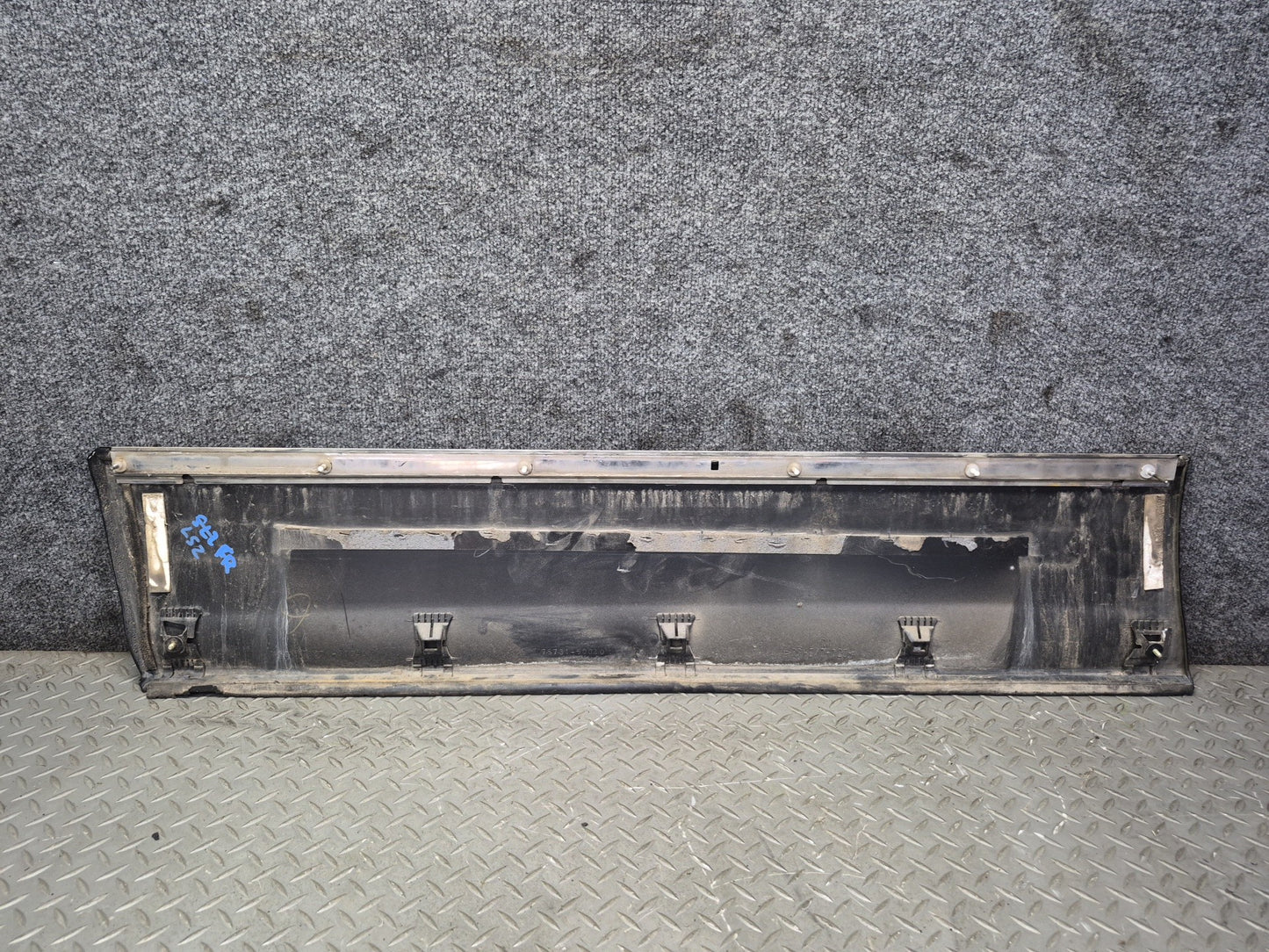 01-03 Lexus UCF30L LS430 Front & Rear Right Door Exterior Trim Molding Panel OEM