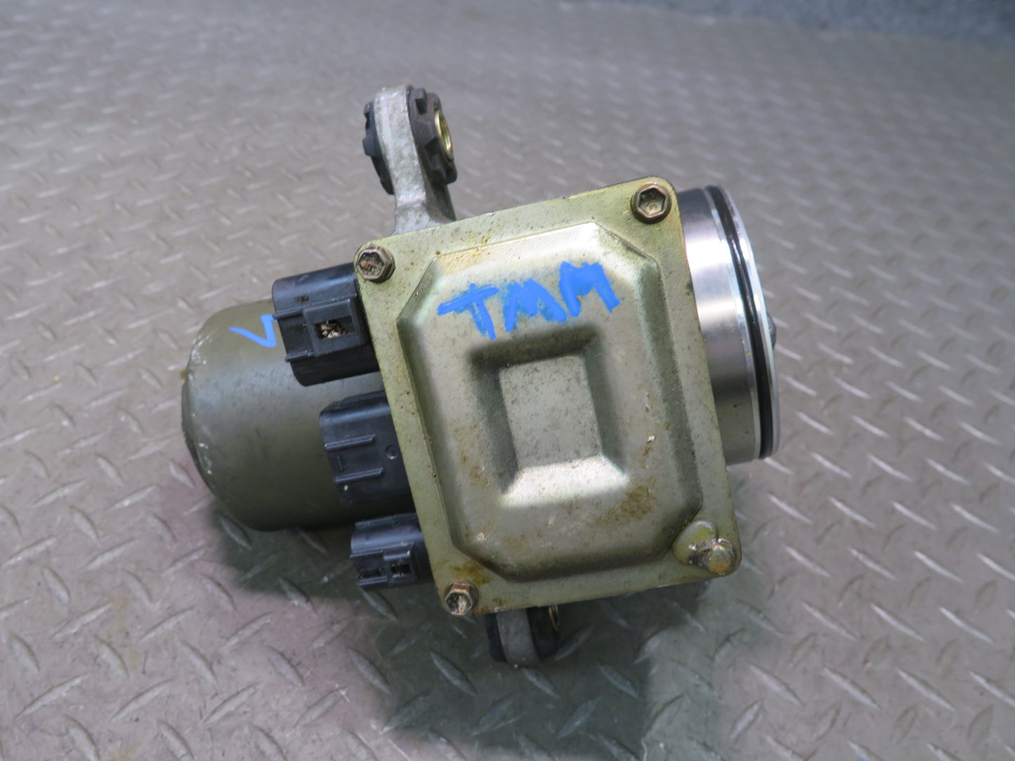 00-05 Toyota MR2 Spyder ZZW30L Power Steering Pump 89657-17010 OEM