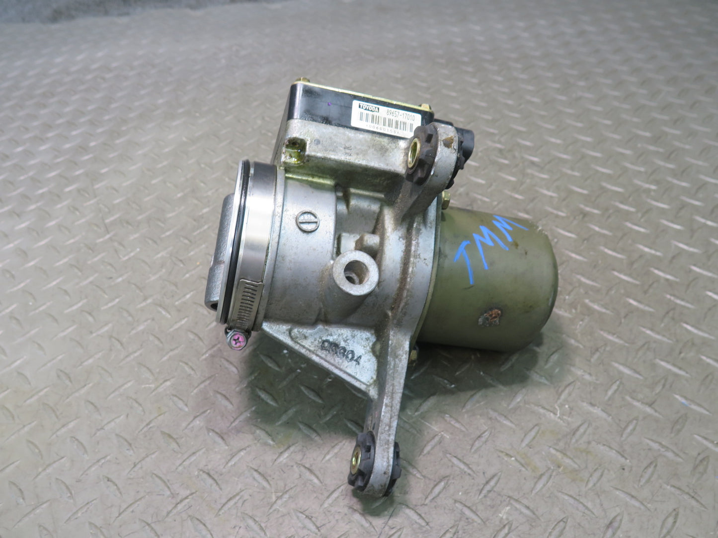 00-05 Toyota MR2 Spyder ZZW30L Power Steering Pump 89657-17010 OEM
