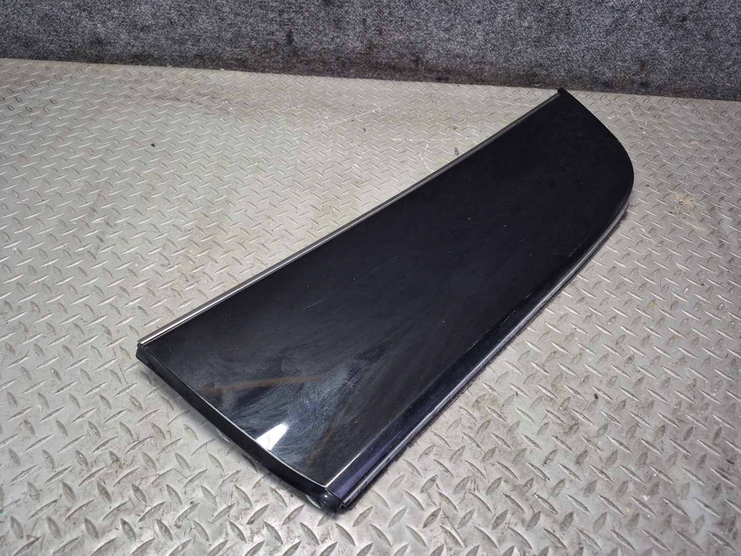 01-03 Lexus UCF30L LS430 Left Fender Door Lower Exterior Molding Trim Set OEM
