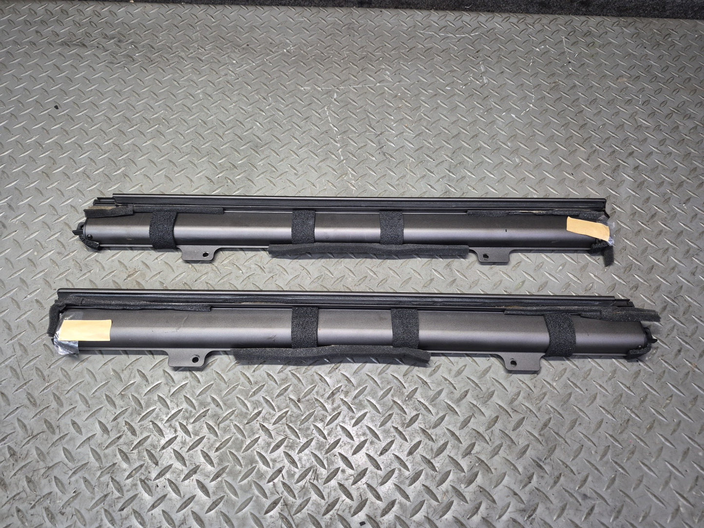 01-06 Lexus UCF30L LS430 Rear Left & Right Interior Door Visor Shade KIT Set OEM