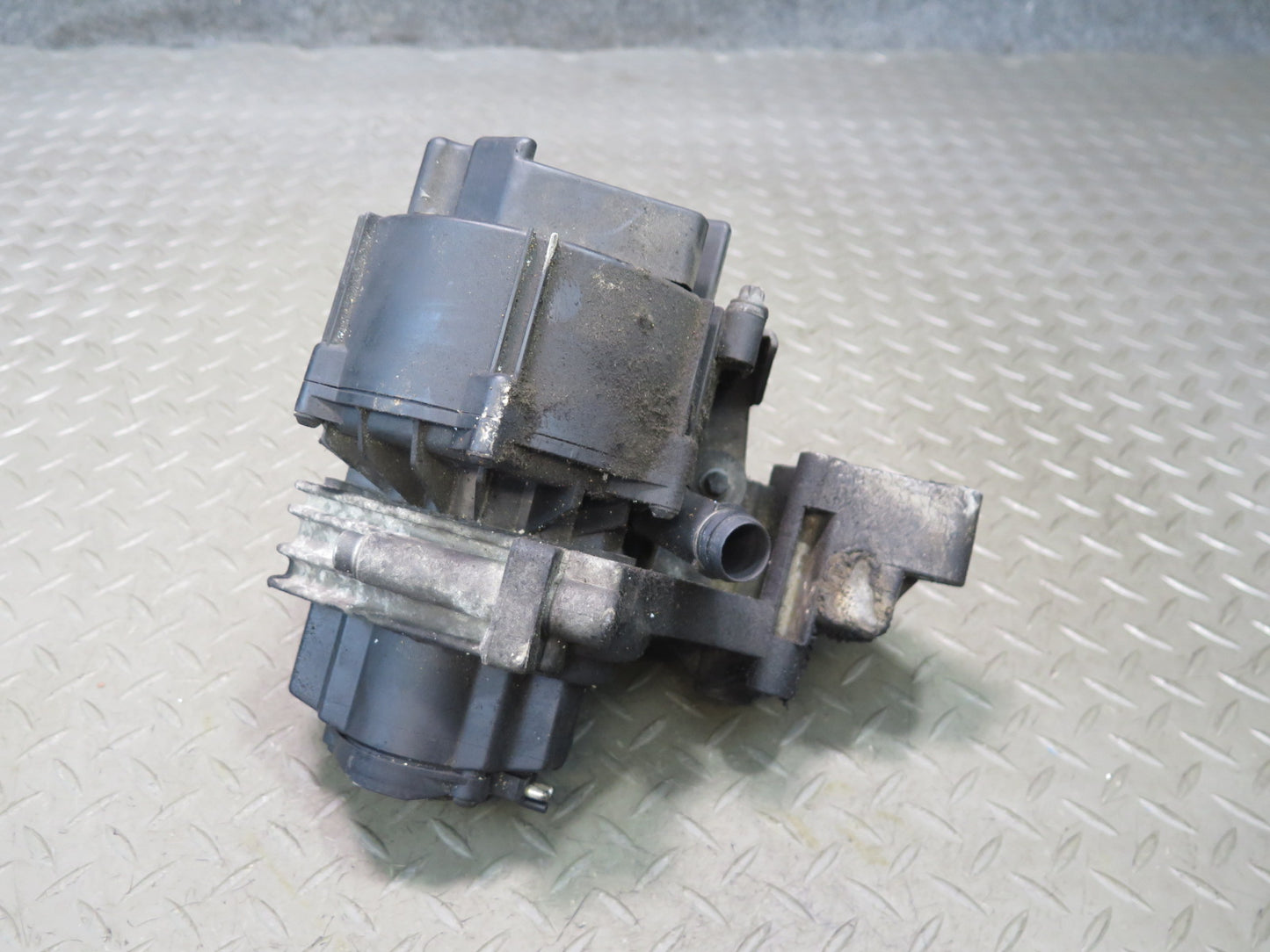 96-98 Mercedes R129 SL500 Secondary Air Injection Smog Pump OEM