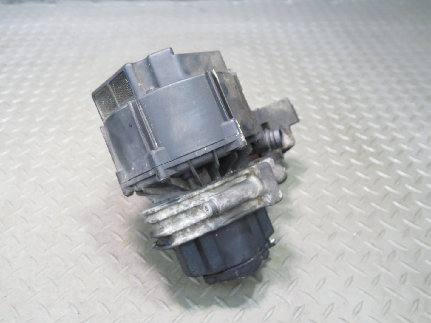 96-98 Mercedes R129 SL500 Secondary Air Injection Smog Pump OEM