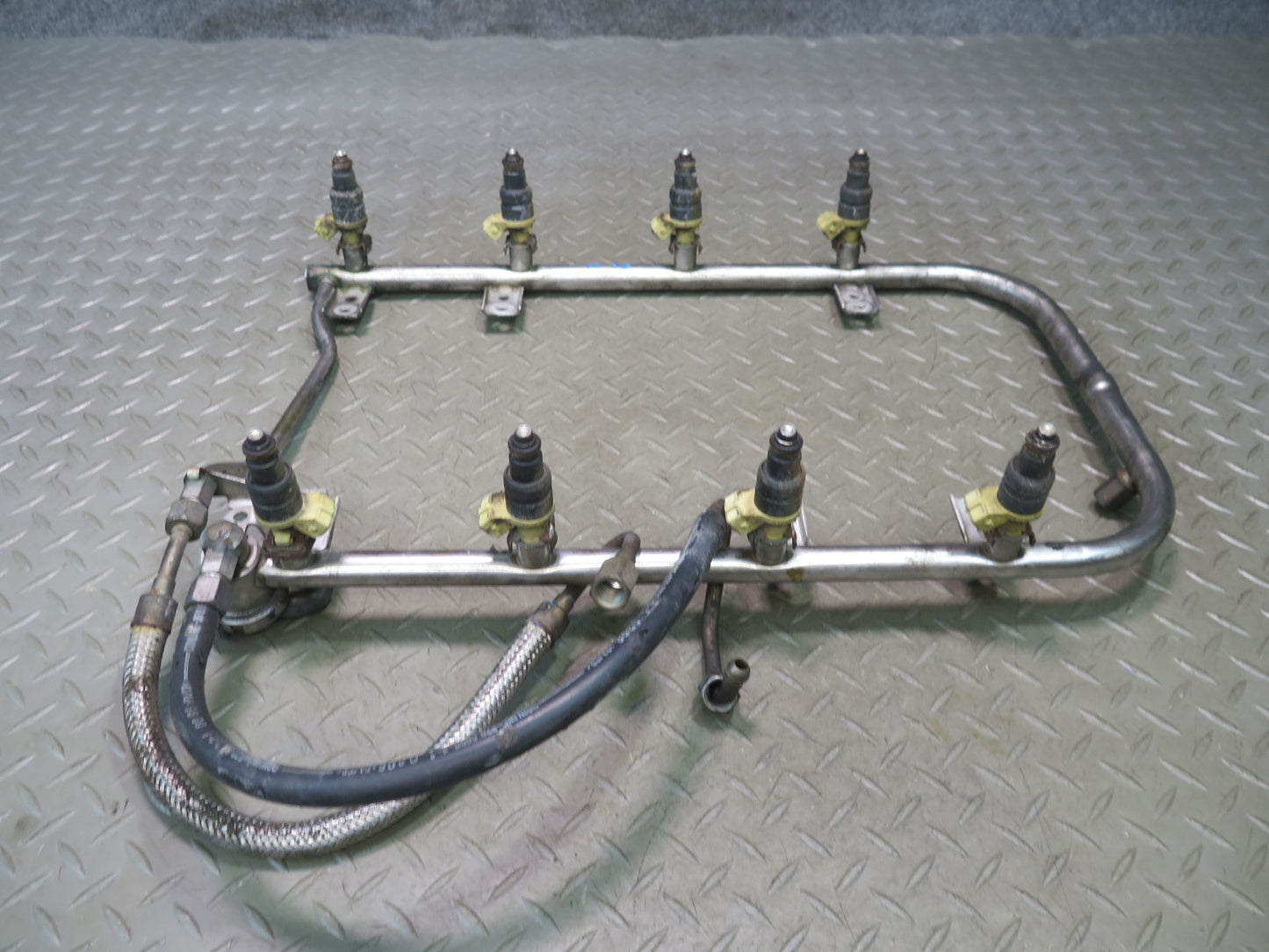 96-98 Mercedes R129 SL500 M119 Engine Fuel Rail Injector Set OEM