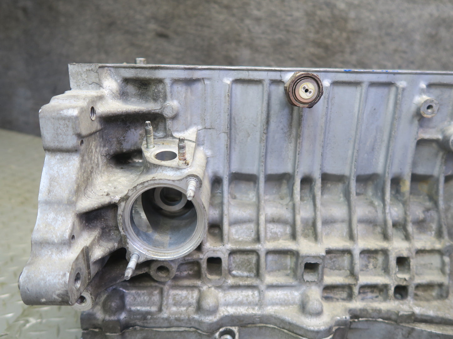 00-02 Toyota ZZW30L MR2 Spyder 1.8L 1ZZFE Engine Motor Block w Oil Dipstick OEM