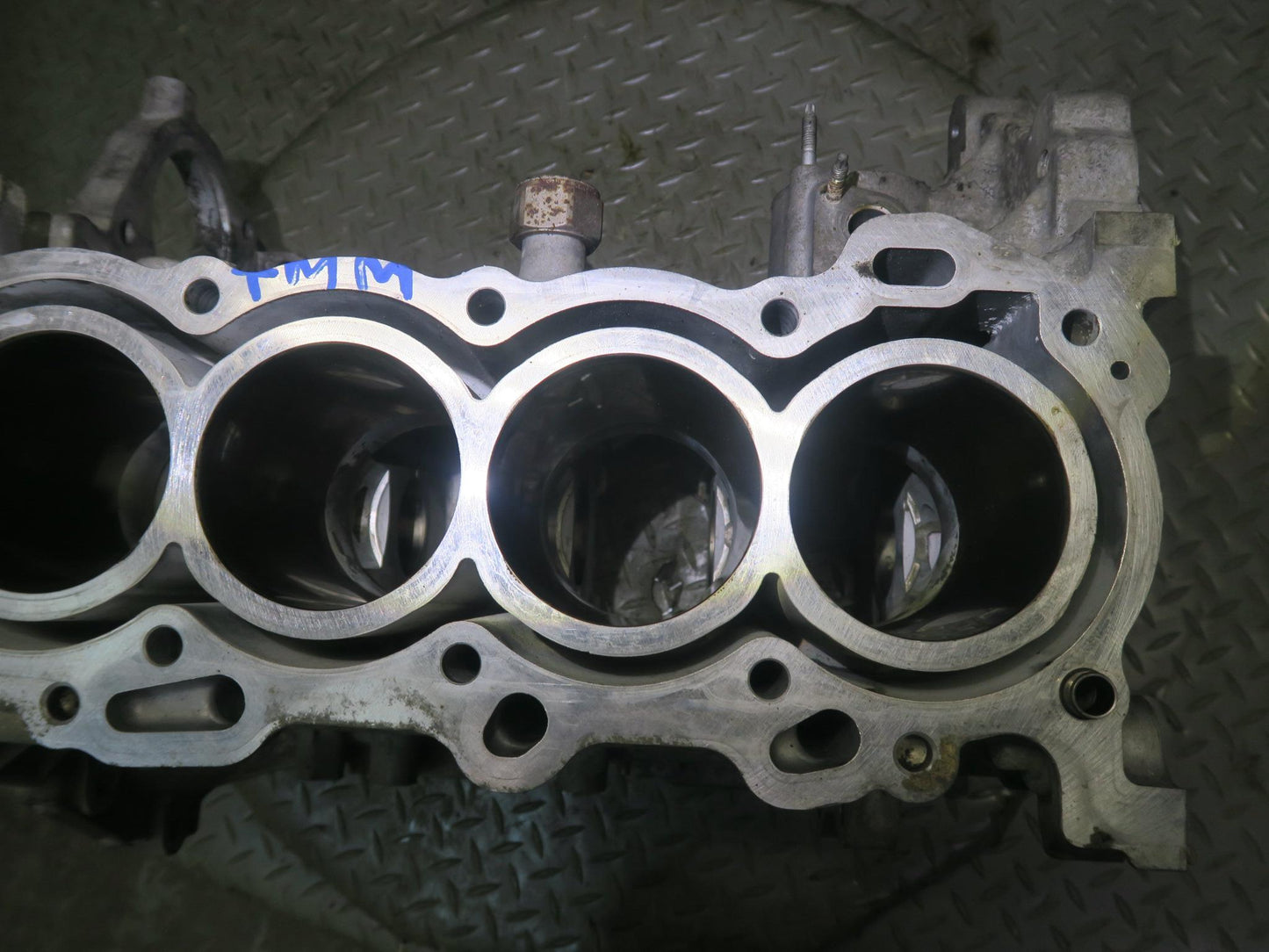 00-02 Toyota ZZW30L MR2 Spyder 1.8L 1ZZFE Engine Motor Block w Oil Dipstick OEM