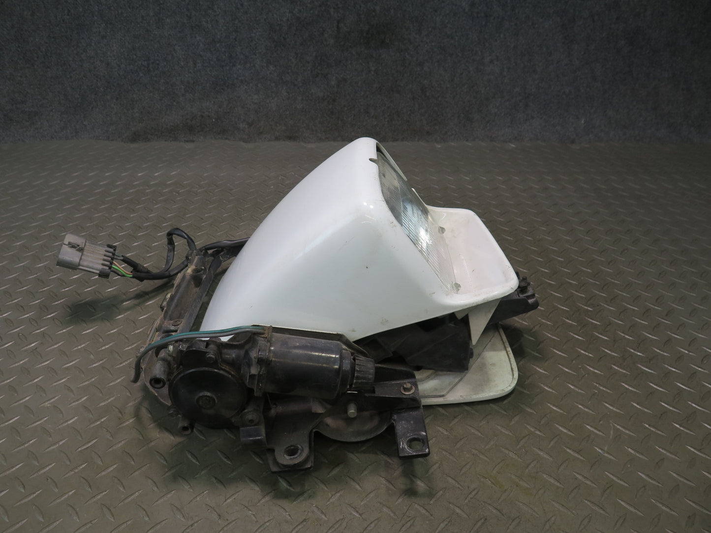 91-96 Chevrolet Corvette C4 Left POP UP Headlight Lamp w Motor & Cover Assy OEM
