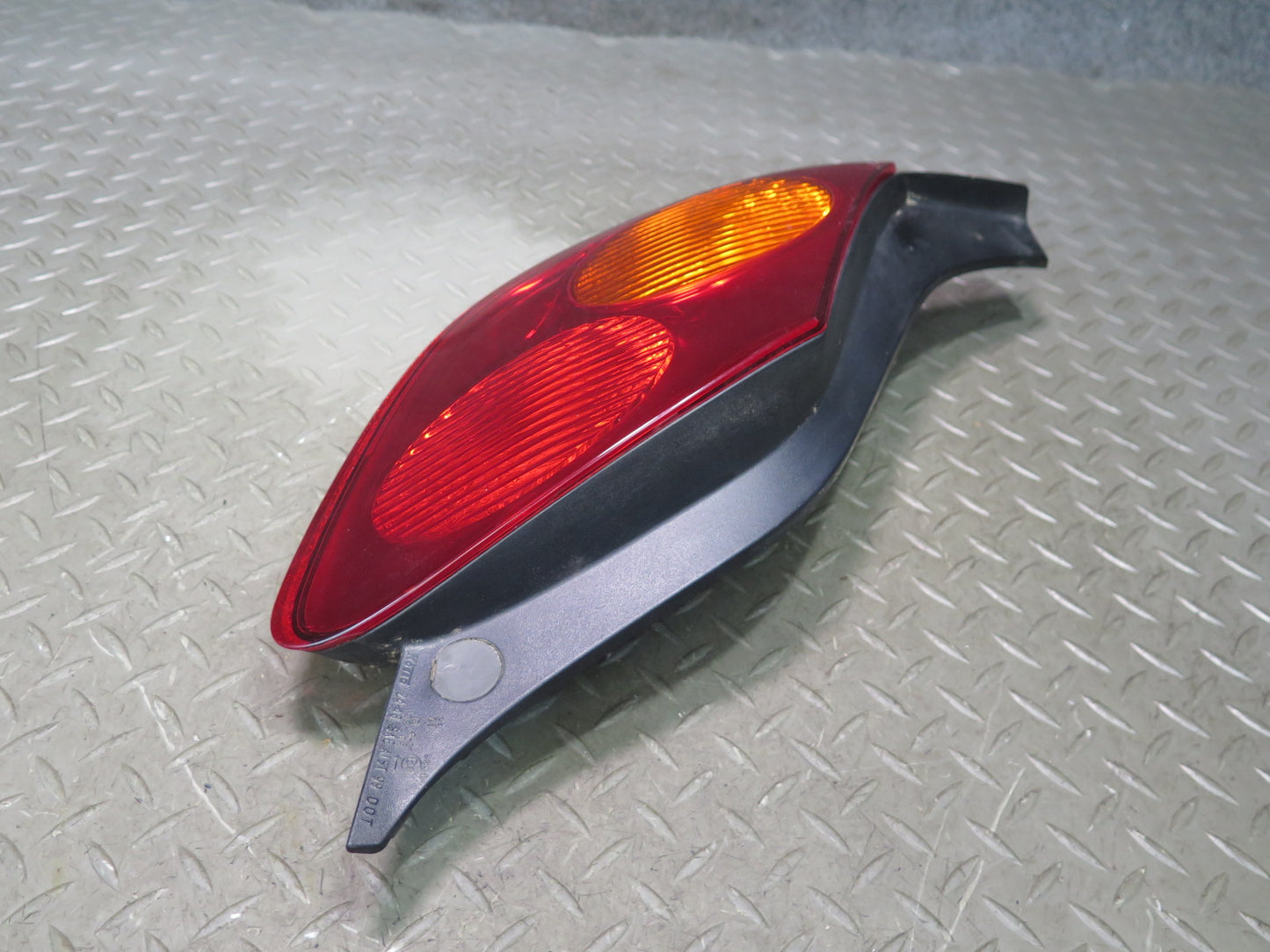 02-05 Lexus UZZ40L SC430 Set of 2 Rear Left Tail Light & Reflector Lamp OEM