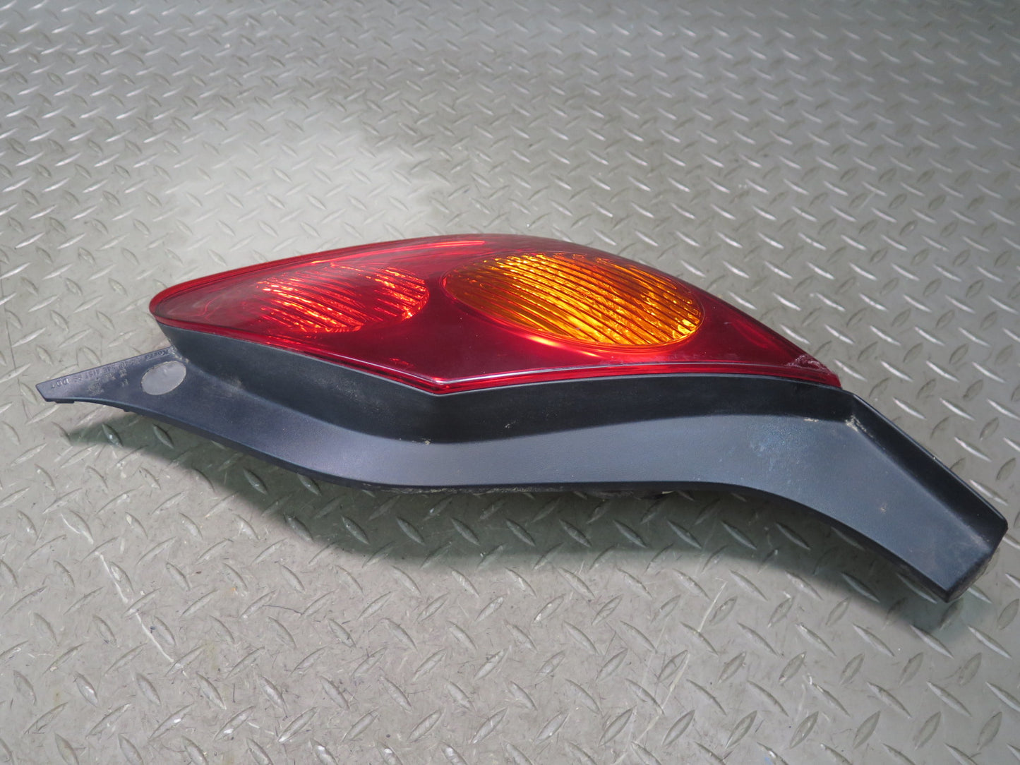 02-05 Lexus UZZ40L SC430 Set of 2 Rear Left Tail Light & Reflector Lamp OEM