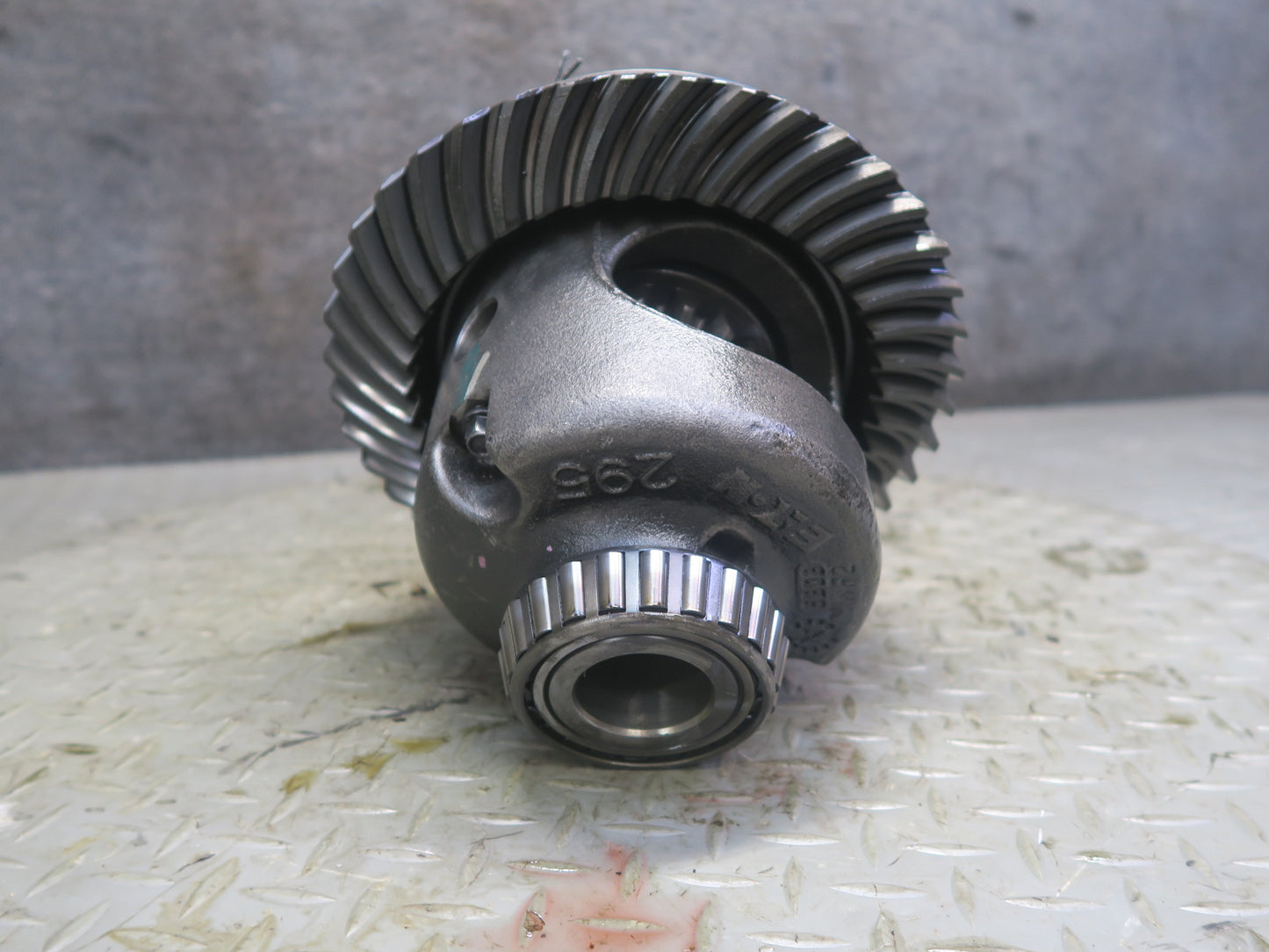 2003-2005 Hummer H2 Rear Differential 4.10 Ratio Ring & Pinion Gear Set